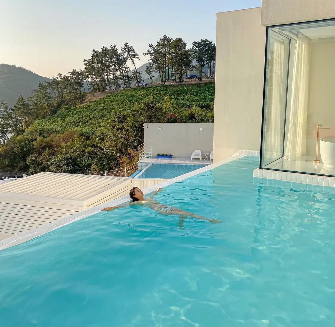 프라이빗하게 즐기는 뷰맛집 수영장 펜션 4곳 🏊 | 세시간전